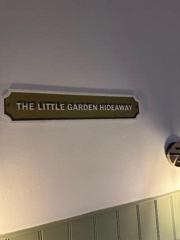 The Little Garden Hideaway With Stunning Sea Views And Garden Bed & Breakfast Holyhead Exterior photo